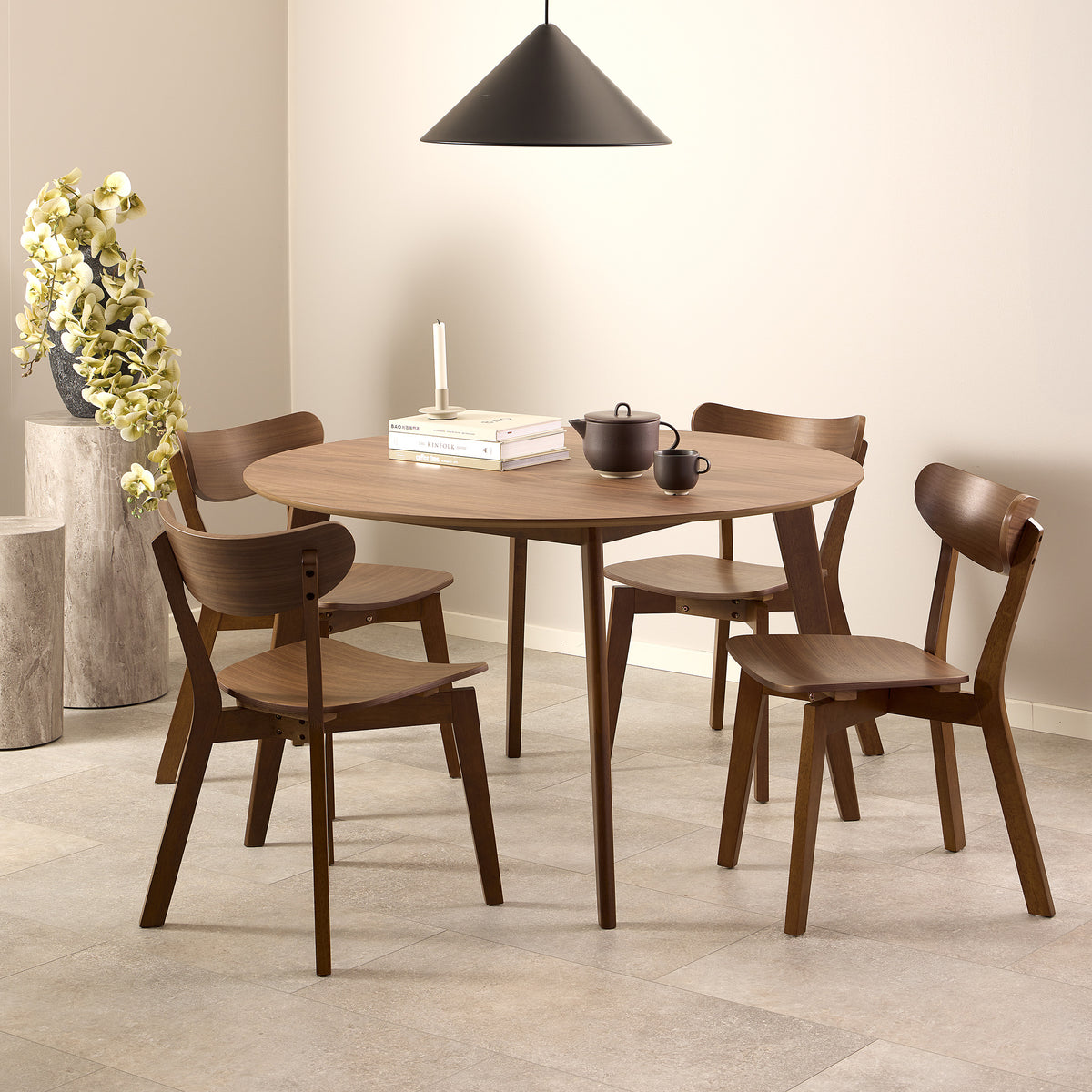 Krel Round Dining Table 120x76 cm, Japandi Style – in a room setting