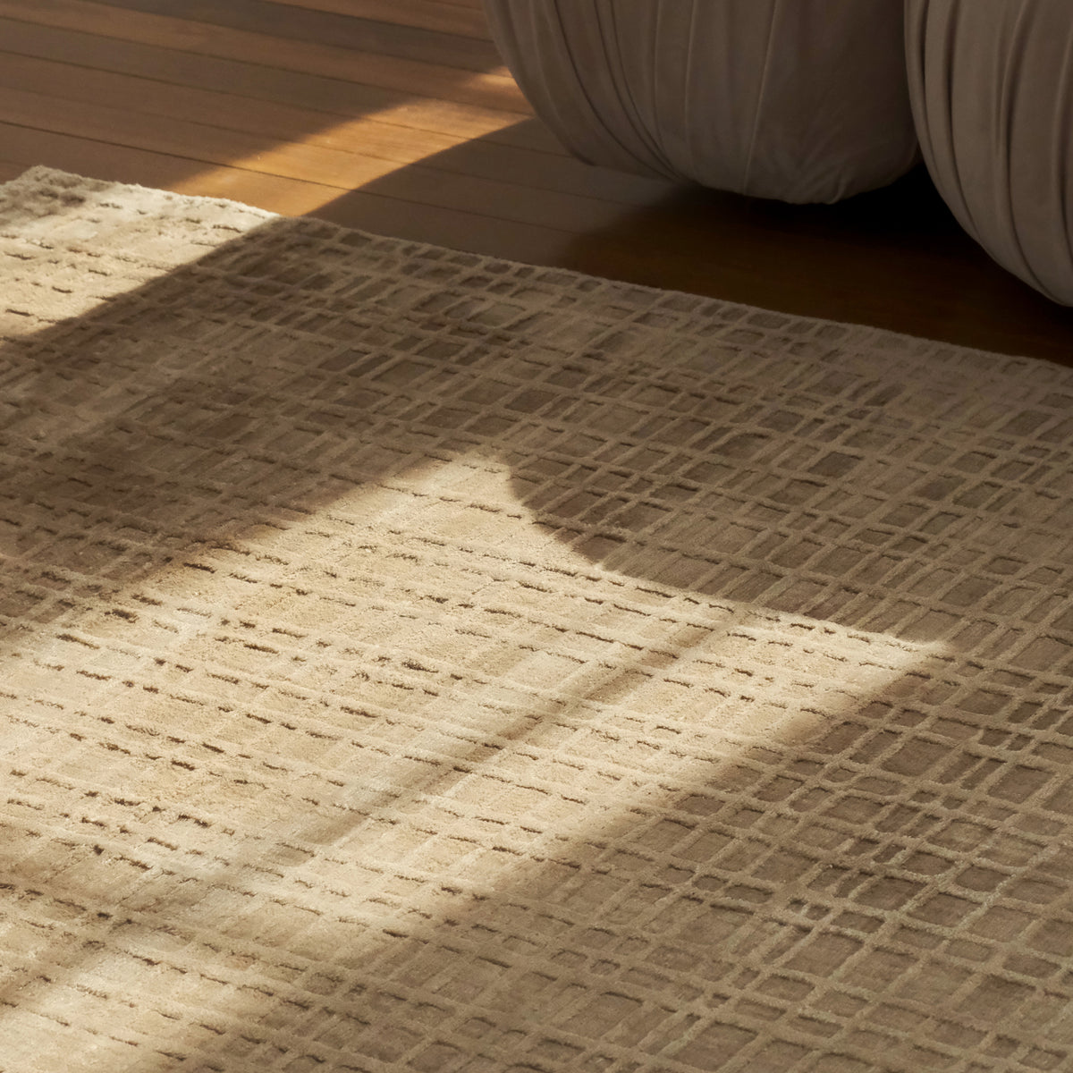 Tapis Gamino tissé en Tencel avec un motif à carreaux à deux niveaux, de style moderne - photo 5