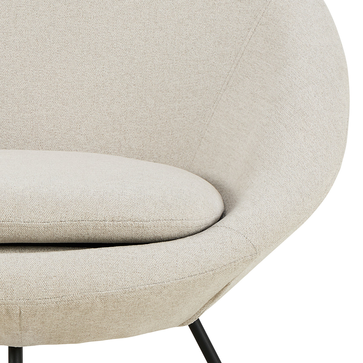 Otulo Armchair with Contoured Backrest, Modern Style – close-up of details and texture