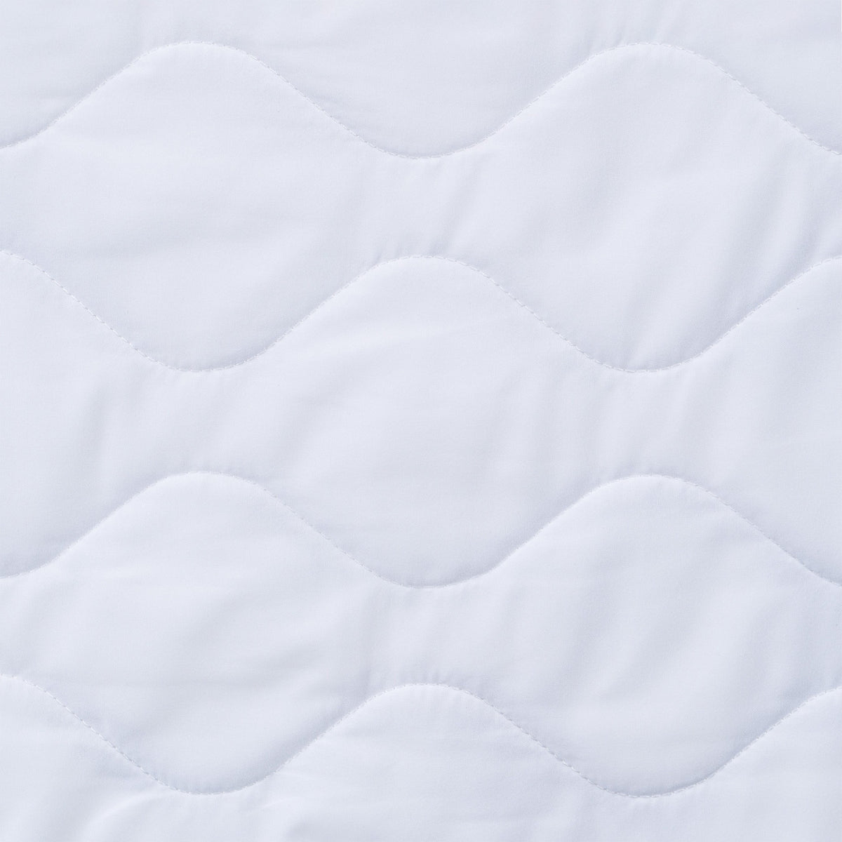 Domy Continental Divan Bed with Topper and Two Storage Compartments, Classic Style – close-up of details and texture
