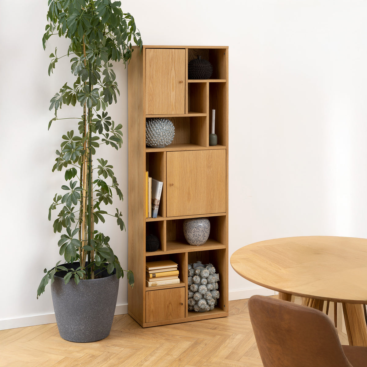 Asymo Wooden Bookcase 61x180 with Closed Shelves – in a room setting