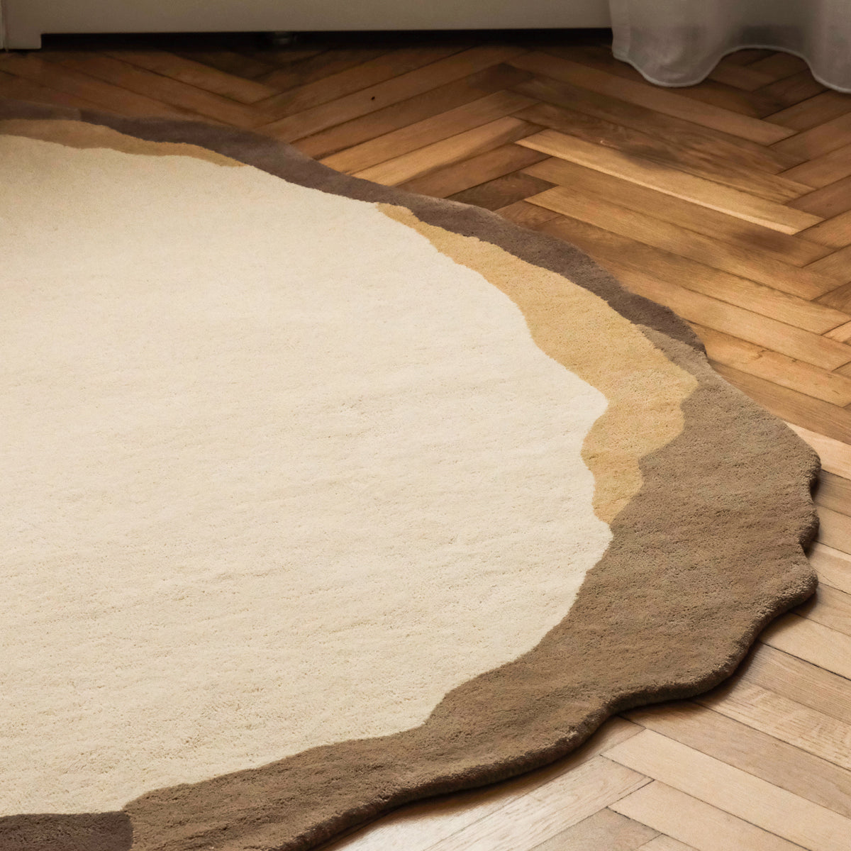 Tapis rond Groti en laine tuftée à la main avec une bordure marquée de style classique - photo 5