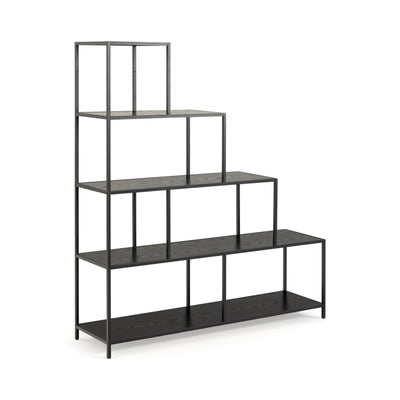 Skeleto-boekenkast 135x150, zwarte melamine, schuin aanzicht – zwarte trapvormige boekenkast in industriële stijl