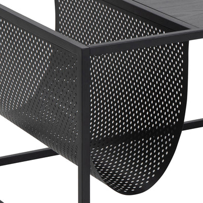 Table basse Skeleto 110 x 60 – gros plan sur la pochette perforée pour les journaux et le profil carré du cadre