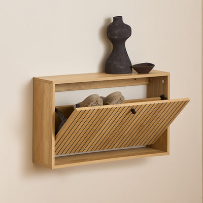 Meuble à chaussures Bambouz 72 x 43 fixé au mur, avec un compartiment ouvert, des chaussures et un vase sur le dessus – meuble suspendu pour l'entrée