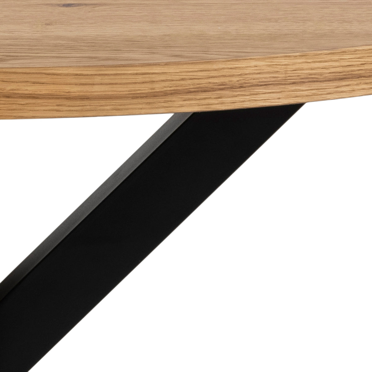 Stela Classic Round Dining Table 120x77 cm, Industrial Style – close-up of details and texture